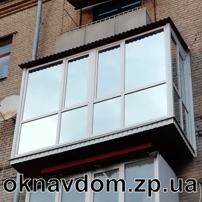 Французский балкон с расширением плиты с зеркальной тонировкой в Запорожье